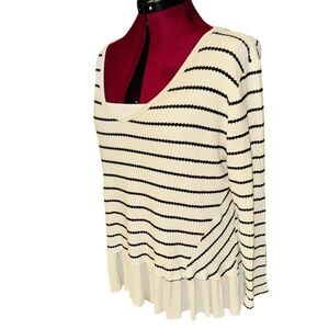 “Maurices” Size XXL Women’s Long Sleeve Knit Top​